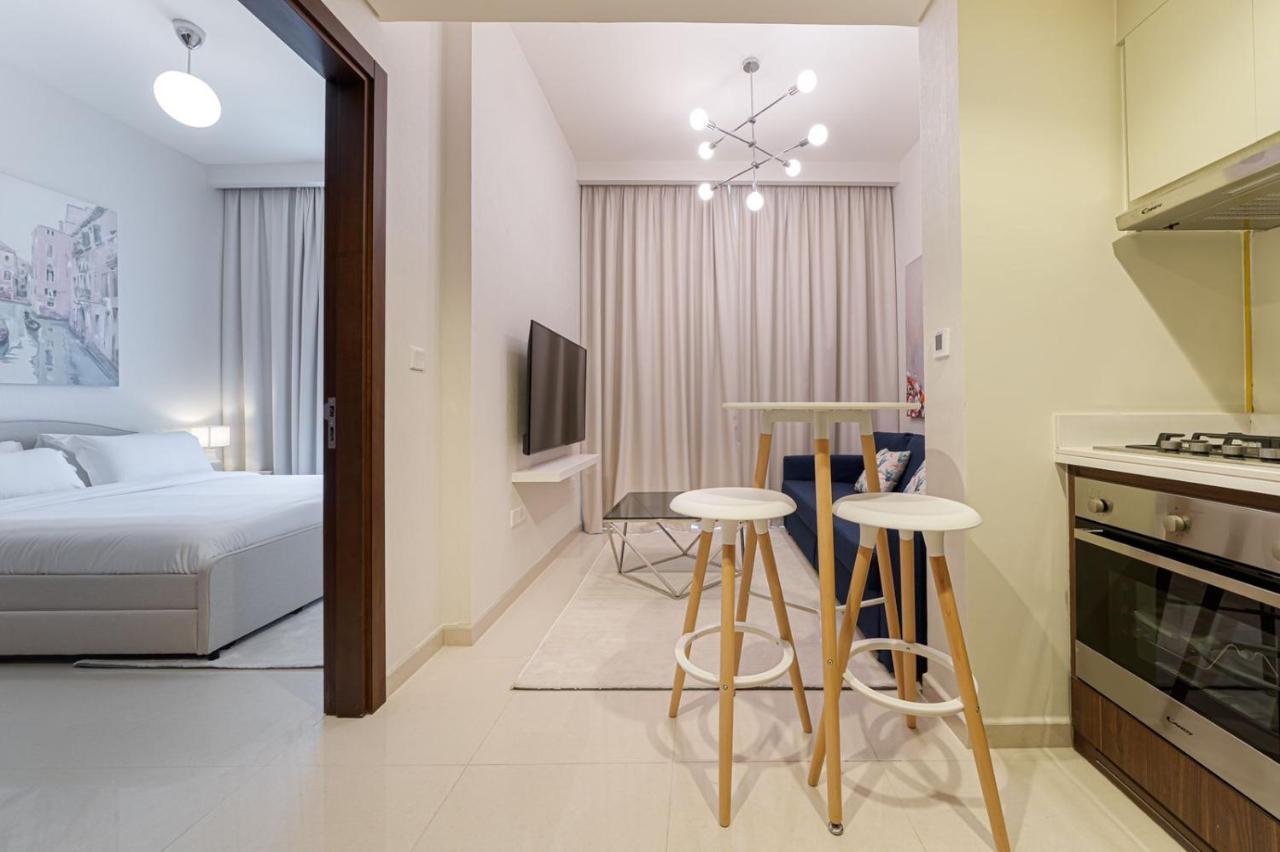 Alluring 1 Bd Apartment In Business Bay With Burj Khalifa View Dubai Eksteriør bilde