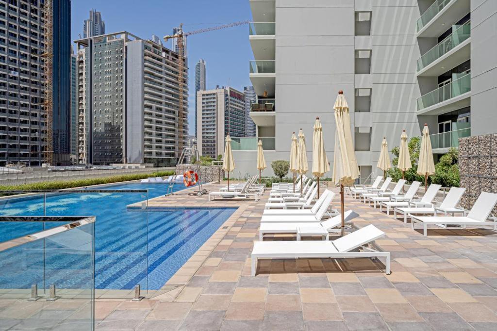 Alluring 1 Bd Apartment In Business Bay With Burj Khalifa View Dubai Eksteriør bilde